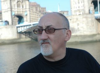 E-book sau carte „clasica”? Michael Haulica