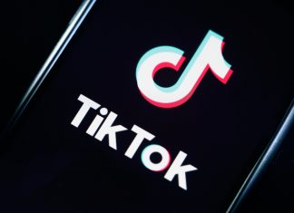 TikTok pune Fleetwood Mac’s Rumors inapoi in top 10 al Billboard