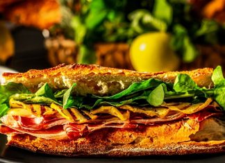 Cele mai faimoase 50 de sandvisuri din intreaga lume