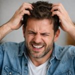 Tratament psoriazis scalp: abordare locală sau susținere internă?