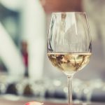 Vinul alb: de ce același soi poate avea gusturi complet diferite